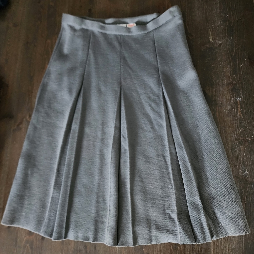 💐2/$25 100% Wool Made In Canada Elegant Gray Pleated Women's Skirt